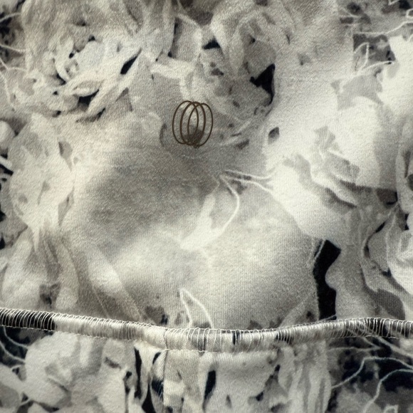 Balance Collection Floral Black and White Leggings - Picture 3 of 3